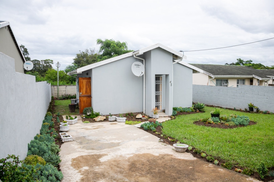 2 Bedroom Property for Sale in Haven Hills Eastern Cape